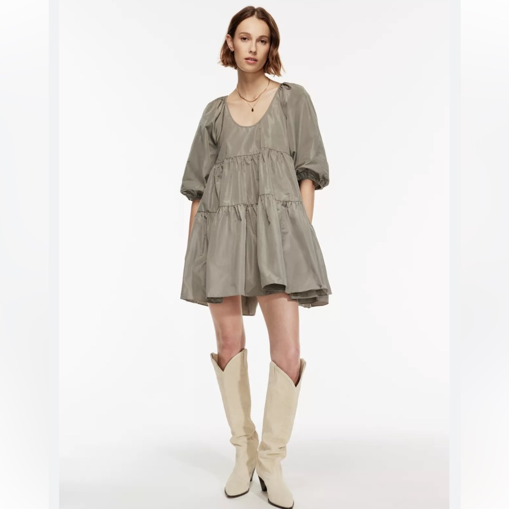 Aritzia Wilfred Fantasy Dress S
